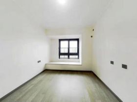 万科翡翠东第 3室2厅2卫 130m&sup2;