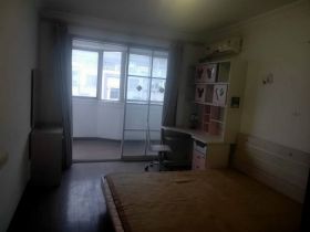 前景花苑 3室2厅1卫 100m&sup2;