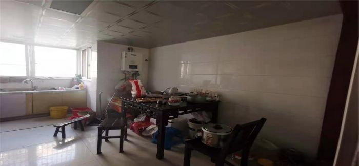 紫东花苑 3室1厅1卫 139m&sup2;