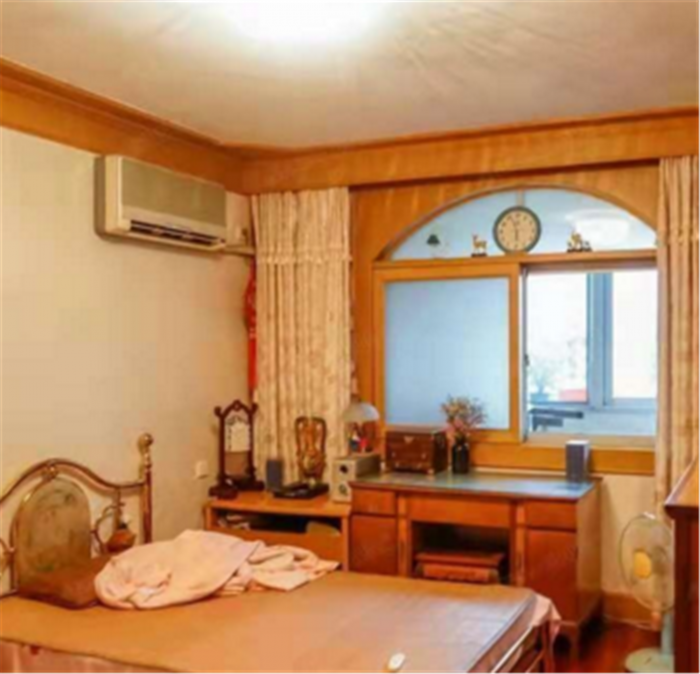 郭里园 3室2厅2卫 133m&sup2;