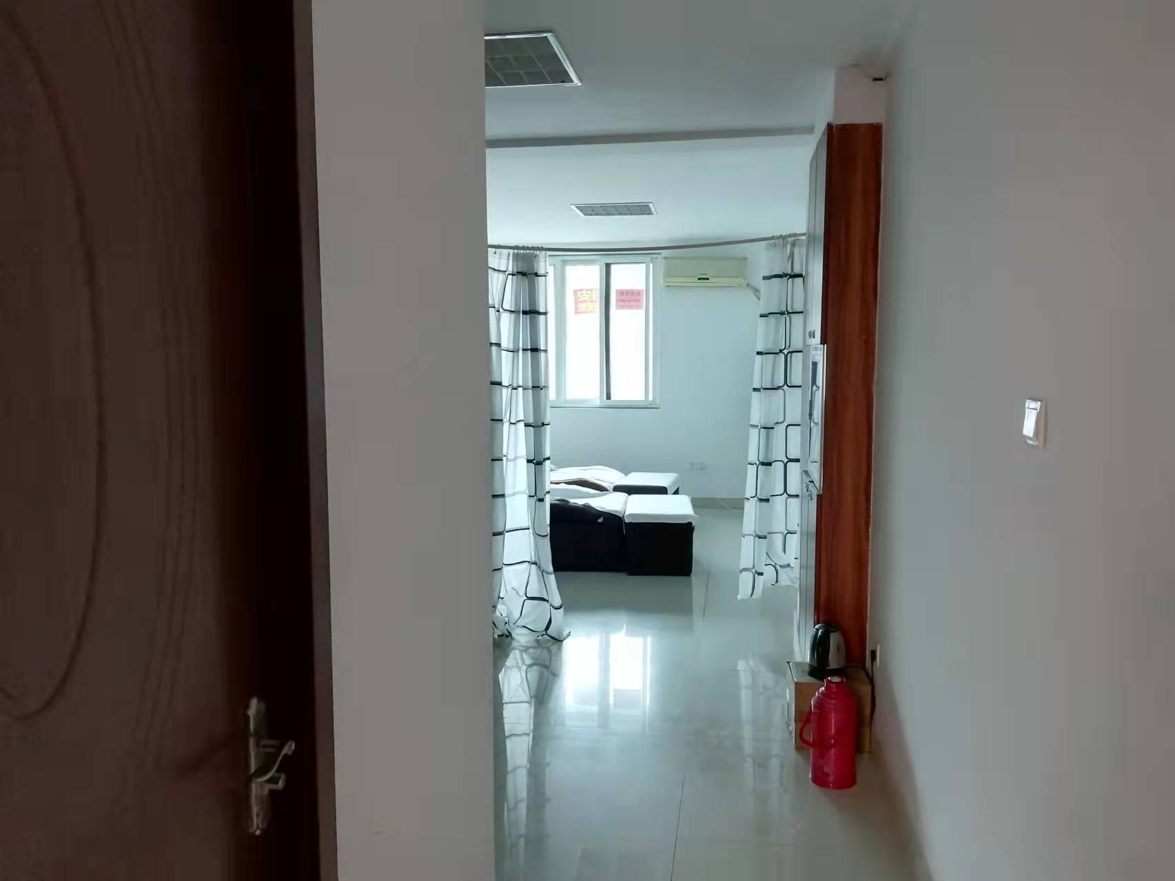 小石桥花苑 1室1厅1卫 110m&sup2;