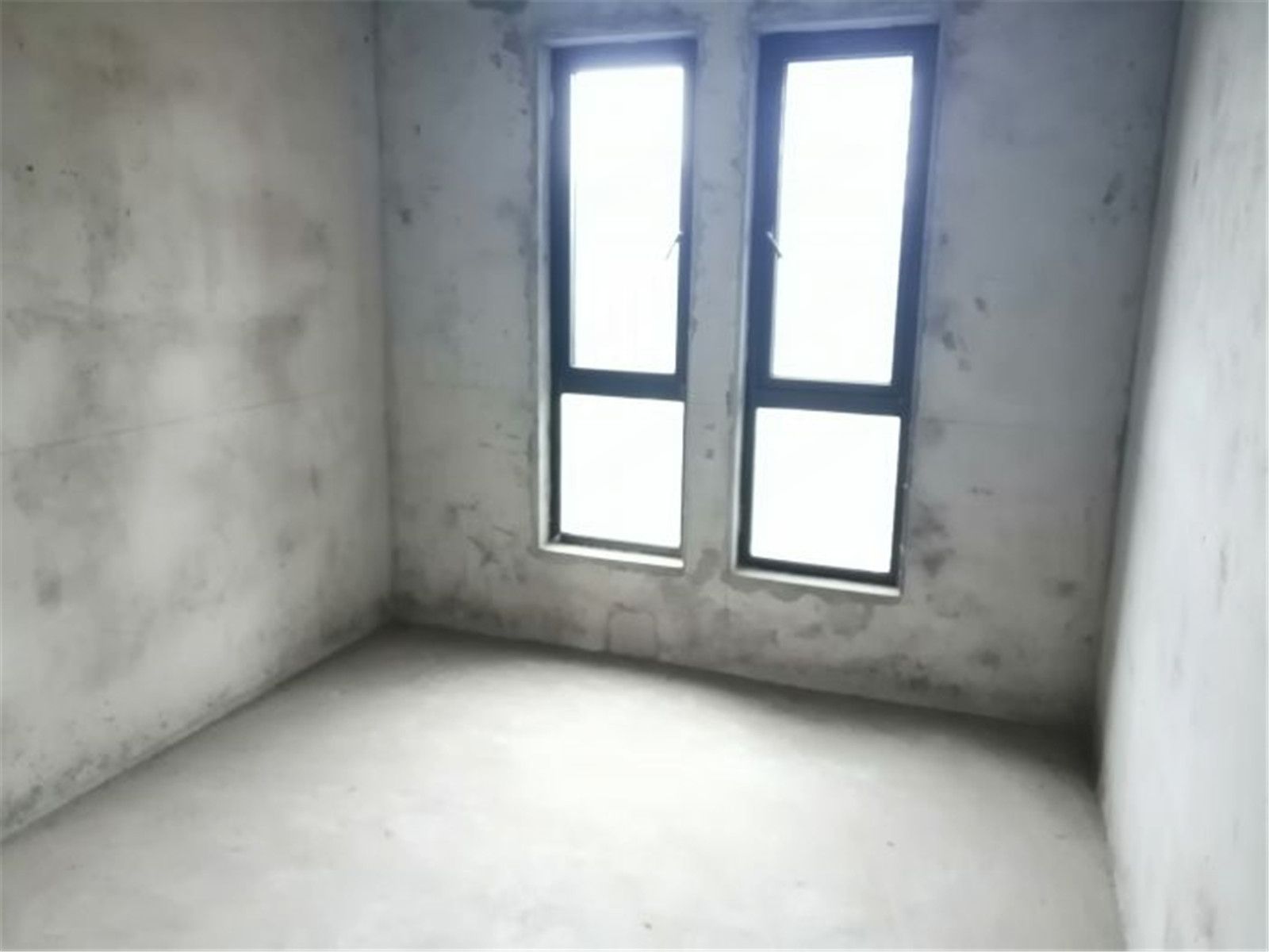 山水壹号 2室2厅1卫 92m&sup2;
