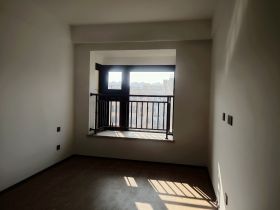 春风南岸东园 3室2厅2卫 136.00m&sup2;