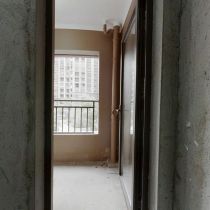 华强城 4室2厅2卫 142m&sup2;