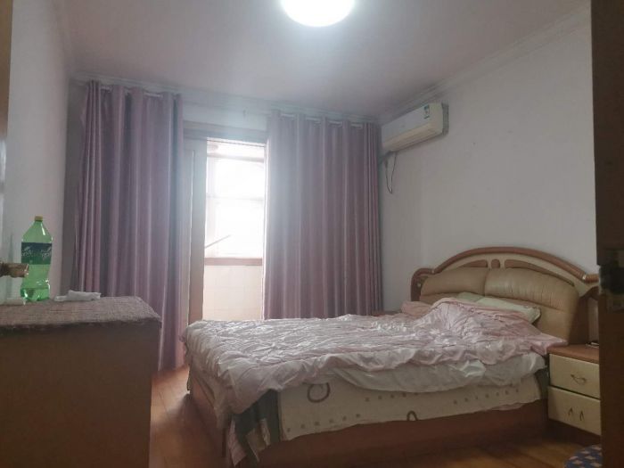 金鑫苑 5室2厅1卫 183m&sup2;