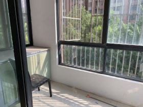 炜赋花苑 2室1厅1卫 78m&sup2;