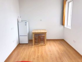 城港新村 1室1厅1卫 49m&sup2;