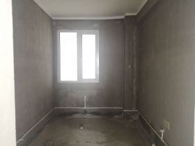 军山花园 4室2厅2卫 167m&sup2;