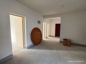 紫东南苑 3室1厅1卫 120m&sup2;