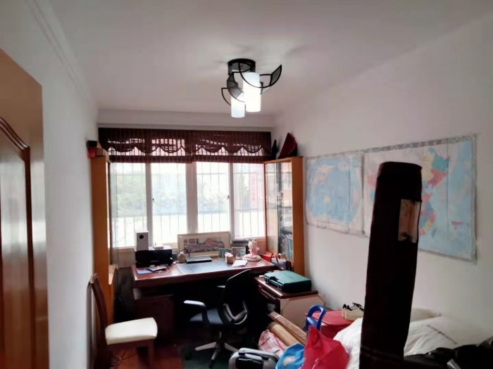 光明东村 4室2厅2卫 143.9m&sup2;