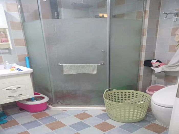 华强城 2室2厅1卫 85m&sup2;