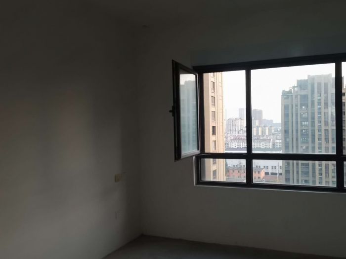 万濠华府 4室2厅3卫 291m&sup2;