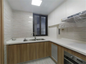 雍华府 3室2厅2卫 98m&sup2;