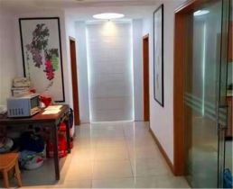 健康公寓 3室2厅2卫 140m&sup2;