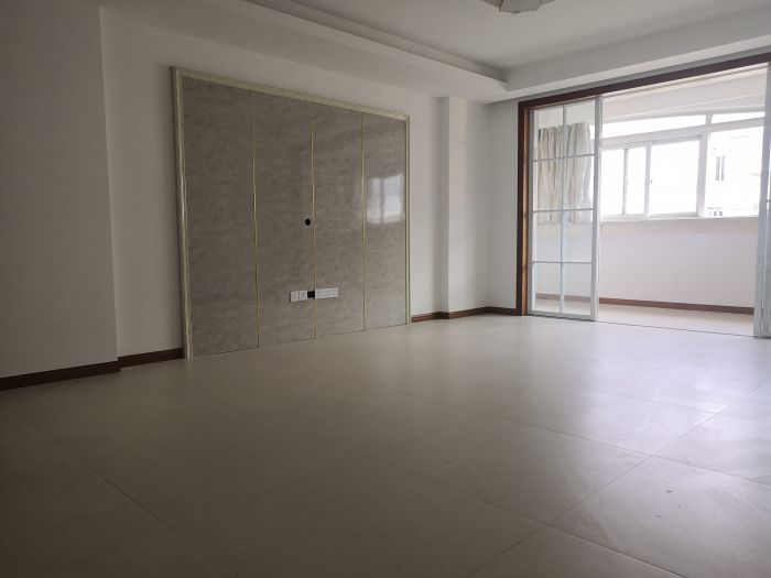 春晖花园 3室2厅1卫 135m&sup2;