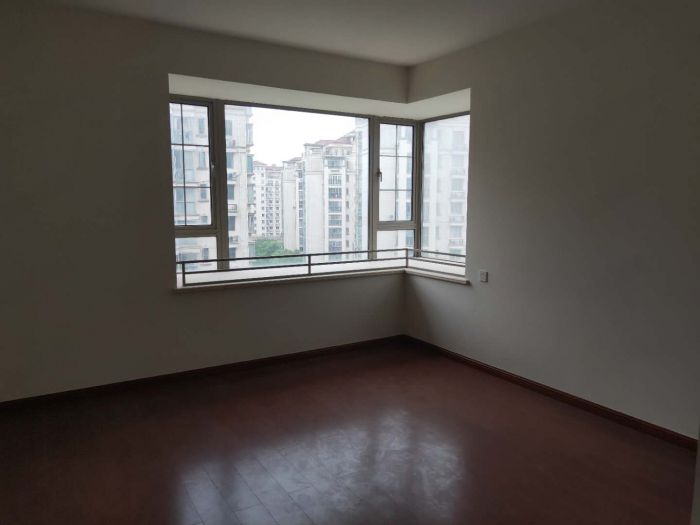 优山美地花园 3室2厅2卫 139m&sup2;