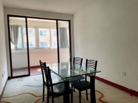 天馨花苑 3室2厅1卫 122m&sup2;