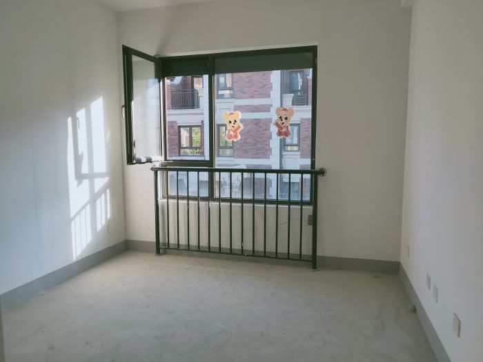 佳期漫 3室2厅2卫 102.00m&sup2;