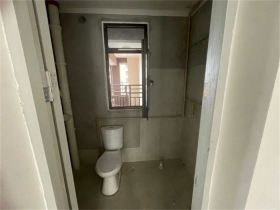 绿地新里城 3室1厅1卫 89m&sup2;
