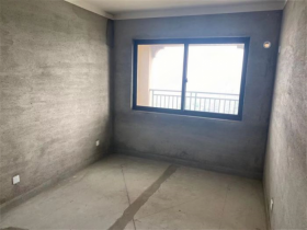 华强城 3室2厅1卫 120m&sup2;