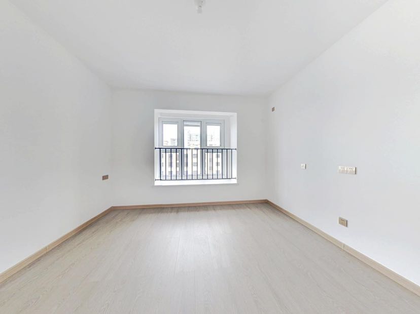 世茂九龙庭 3室2厅2卫 126m&sup2;