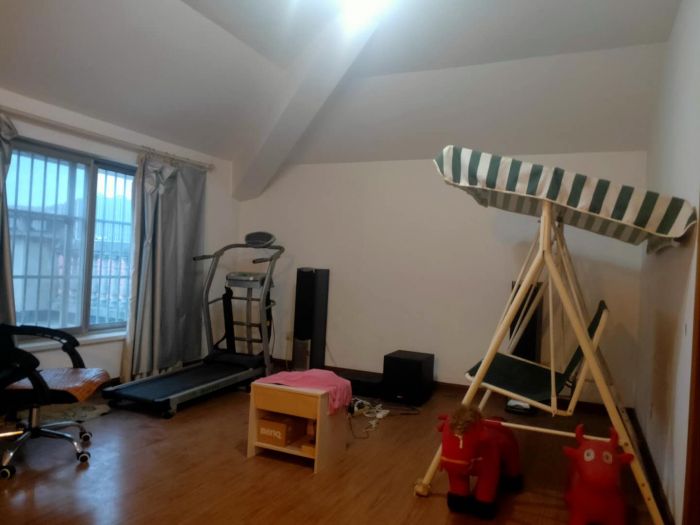 前景花苑 3室2厅1卫 100m&sup2;
