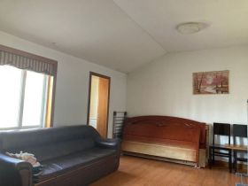 天都花苑 4室2厅2卫 178m&sup2;