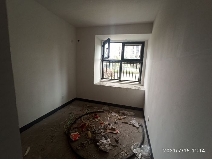 绿地新里城 3室2厅1卫 91m&sup2;