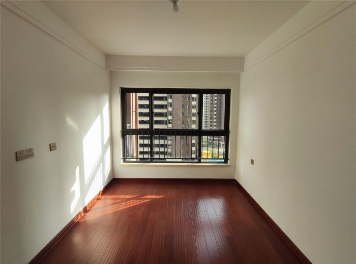 林肯公园 3室2厅2卫 114m&sup2;