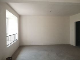 军山花园 4室2厅2卫 167m&sup2;