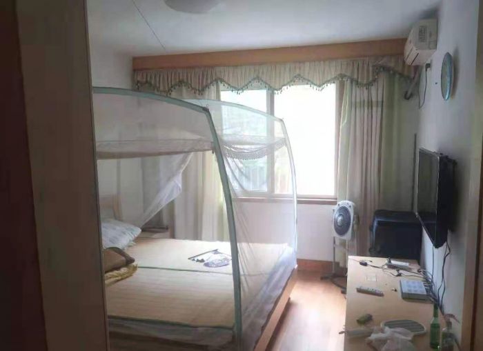 佳成花苑 3室1厅1卫 122m&sup2;