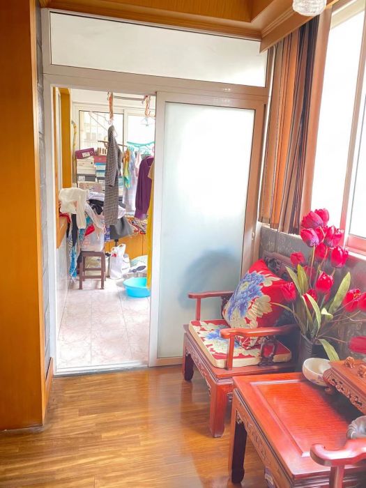 光明东村 3室2厅1卫 120m&sup2;
