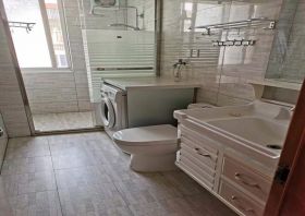 光明新村 3室1厅1卫 83m&sup2;