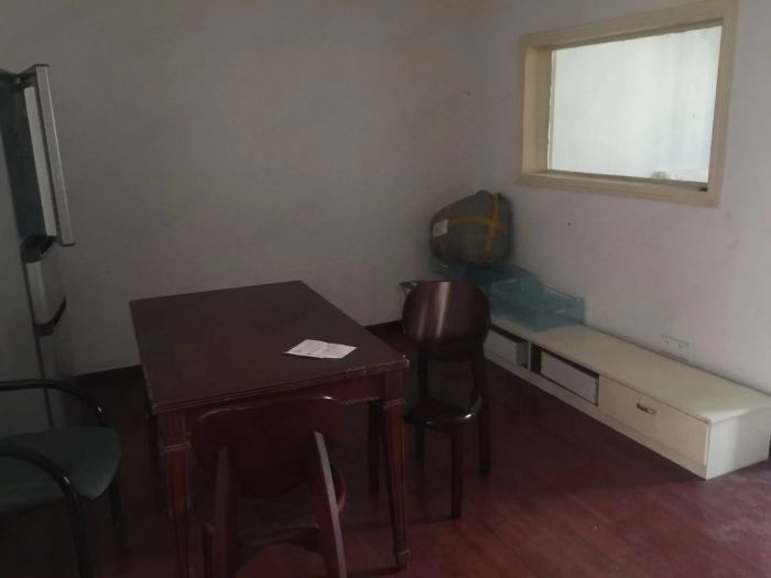 虹桥东村 3室1厅1卫 80m&sup2;