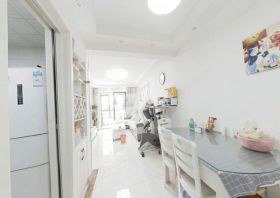 万濠星城 3室2厅1卫 99m&sup2;