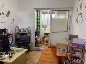 三里墩花苑 3室1厅1卫 136m&sup2;