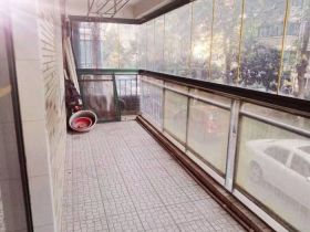 星湖花园 3室2厅2卫 150m&sup2;