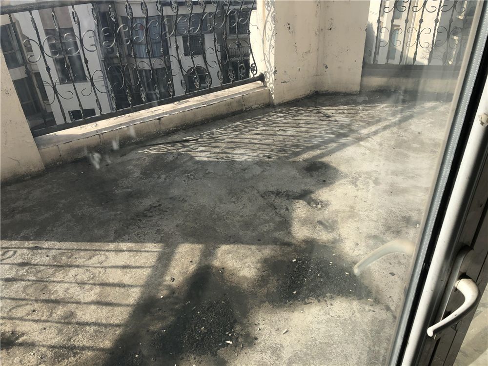 军山花园 4室2厅2卫 200.00m&sup2;