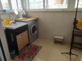 景河苑 3室1厅1卫 118m&sup2;