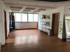 莲花苑 4室2厅2卫 144m&sup2;