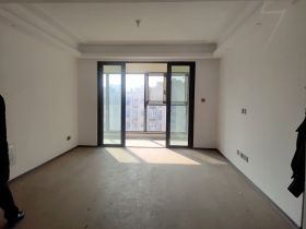 春风南岸东园 3室2厅2卫 136.00m&sup2;