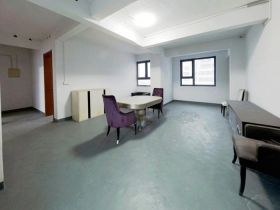 圆融广场公馆 3室2厅1卫 155m&sup2;