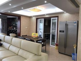 凤凰莱茵苑 4室2厅2卫 180m&sup2;