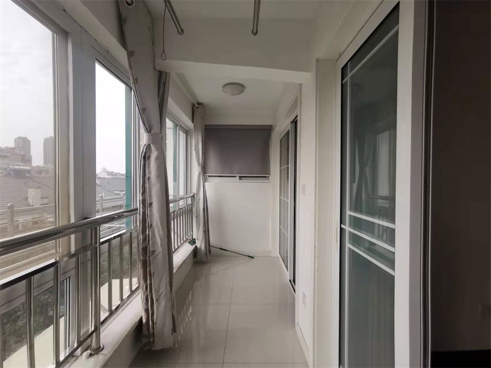新东方花苑 3室2厅1卫 102m&sup2;