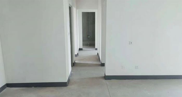 绿地新里城 3室2厅1卫 106m&sup2;