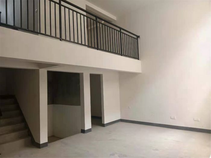春风南岸西园 5室2厅4卫 204m&sup2;