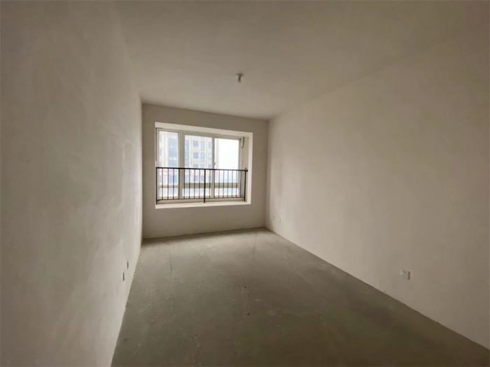 绿地新都会 3室2厅1卫 112m&sup2;