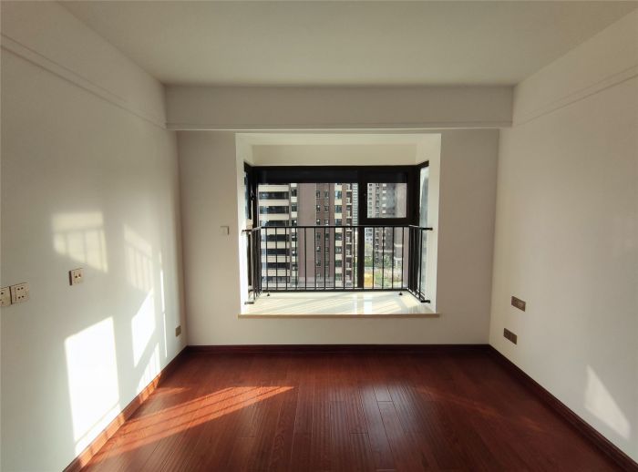 林肯公园 3室2厅2卫 114m&sup2;