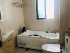 王府大厦 3室2厅2卫 163m&sup2;