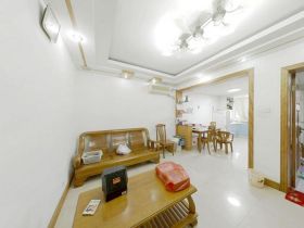 金龙花苑 2室1厅1卫 83m&sup2;